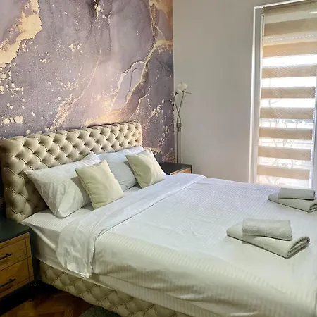 Casa Bella Free Parking